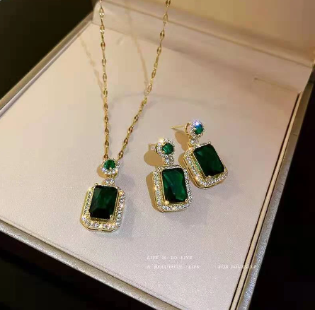 Vintage Green Rectangle Zircon Pendant Necklaces and Earrings